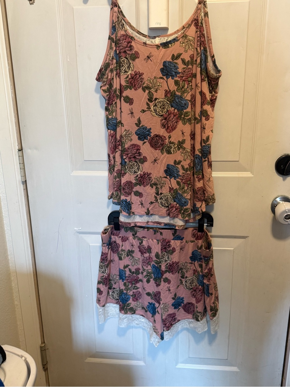 Torrid and Outlander Floral Lace Trim Pink Cami & Short Sleep Set 2X - Picture 4 of 12